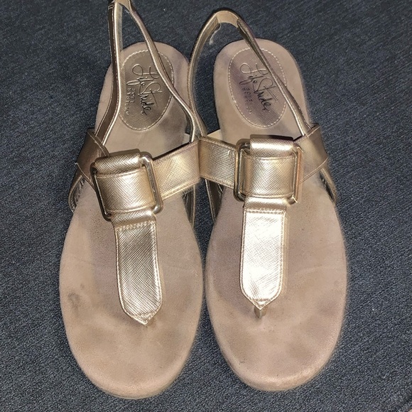 Chaussures Femme Life Stride Soft System - Taille 8.5 US, Couleur Or, Slip-on à Brides - Neuf Sans Boîte